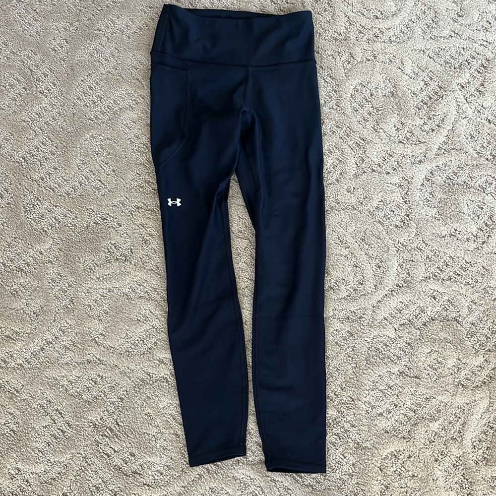 NWOT Under Armour Heatgear Compression Leggings Size Small Short Black